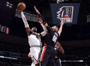 雷火电竞主播-四川队翻盘上海队，麦科勒姆状态火热